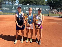 Šiaulių teniso akademijos sportininkės - Lietuvos teniso čempionės !!!